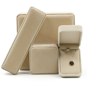 Scatole di Lusso in Velluto per Gioielli 5*6*4.5cm, per Anelli, Orecchini, Bracciali e Regali - Product Image 6