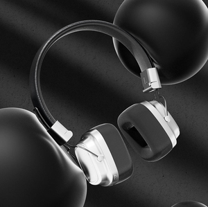 YN Retro de lujo Auriculares inalámbricos Auriculares Resplandor de larga duración Auriculares inalámbricos - Product Image 2