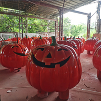 Décoration d'Halloween : Sculpture de maison citrouille en résine personnalisée, Statue en fibre de verre, Arche géante citrouille d'extérieur, Grande décoration citrouille squelette d'extérieur
