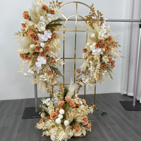 Décor d'événement de mariage Arche Arrangement floral Pampa d'automne Soie artificielle Rose Fleur Corne de roseau Arche Fleurs Toile de fond
