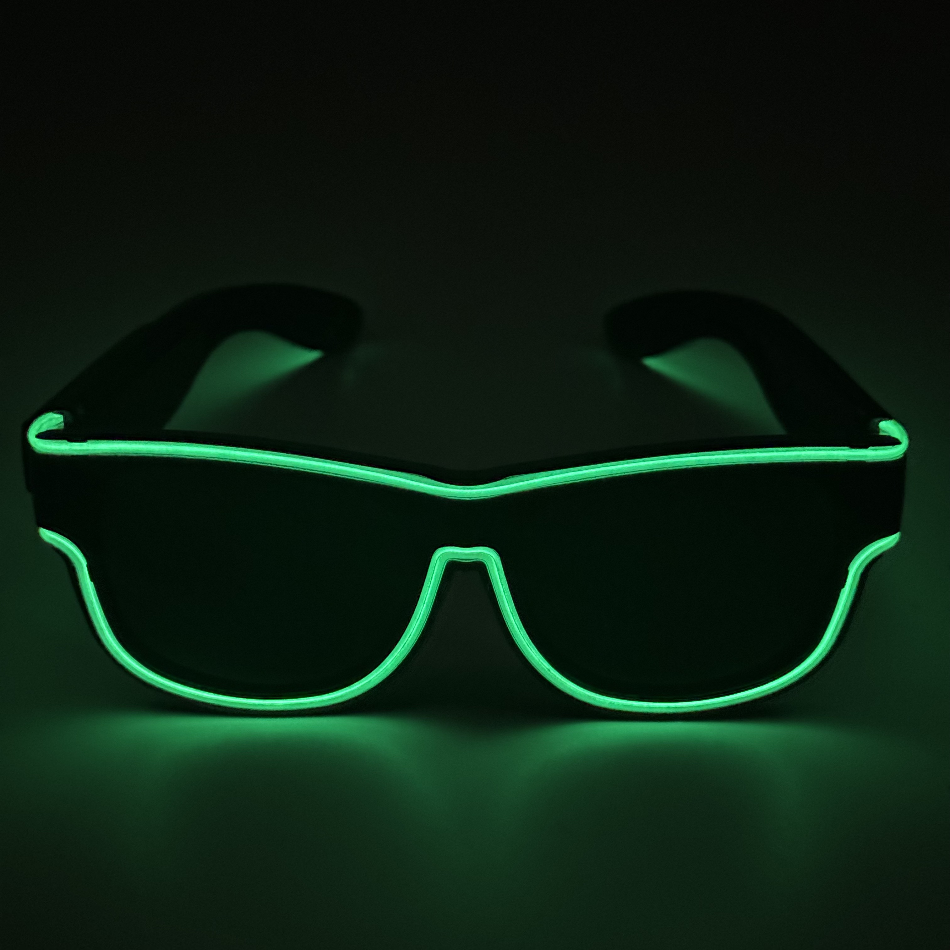 Black lens with green light