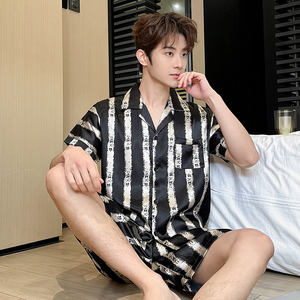 Set di pigiami estivi da <span class=keywords><strong>uomo</strong></span> in seta di ghiaccio con stampa Cardigan Shorts <span class=keywords><strong>taglie</strong></span> <span class=keywords><strong>forti</strong></span> Set di indumenti da notte in seta da <span class=keywords><strong>uomo</strong></span> - Product Image 5