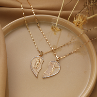 Nouveauté 2025, collier de couple tendance sur le thème de l'amour, pendentifs en forme de cœur, design assorti, chaîne de clavicule, personnalisable OEM