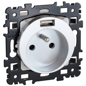 Argent 2P + T + USB une prise de courant Smart Power SQUARE Design - Product Image 1