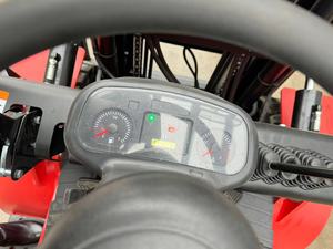 รถยกดีเซลสำหรับงานเกษตร 3 ตัน 3000 กิโลกรัม 4 ล้อ เครื่องยนต์ดีเซล พร้อมระบบเลื่อนด้านข้าง ได้รับการรับรองมาตรฐาน <span class=keywords><strong>CE</strong></span> ยกสูง 6000 มม. ควบคุมได้ 4 ทิศทาง - Product Image 4