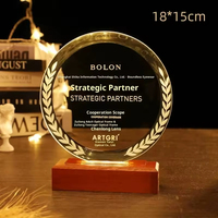 Trophées et Plaques Sportives Personnalisées en Cristal LED Écologique, Design Créatif, pour Compétitions, Vente en Gros Transfrontalière