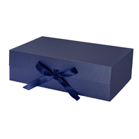 Boîte cadeau de luxe pliable à fermeture magnétique bleu marine pour demande en mariage de demoiselle d'honneur avec ruban en satin