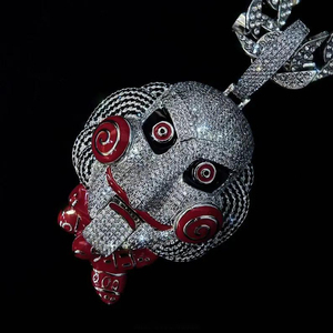 Colgante de Lujo con Incrustaciones de Diamantes de Imitación, Diseño de Personaje de Película de Terror Billy the Puppet, Joyería Hip Hop Brillante, Accesorios - Product Image 2