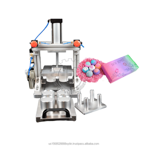 Machine à mouler et presser pour bombes de bain et barres de shampoing artisanales miniatures innovantes, avec forme sphérique et aromathérapie personnalisée - Product Image 2