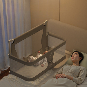 เตียงเด็กอ่อนแบบพกพา 3 in 1 พับได้ ระบายอากาศดี พร้อมแผงกั้นป้องกันแรงกด สำหรับใช้ข้างเตียงผู้ใหญ่ - Product Image 1