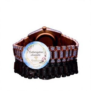 Montre connectée ronde pour femme ElvoraGems, bracelet en alliage plaqué or, personnalisation des pierres précieuses disponible - Product Image 1