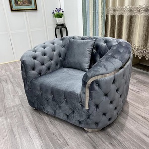 Bộ ghế <span class=keywords><strong>sofa</strong></span> nhung đen kiểu Chesterfield hiện đại, ba chỗ ngồi, khung thép không gỉ, bọc vải cao cấp, kiểu dáng nút bấm sang trọng, dành cho phòng khách. - Product Image 4