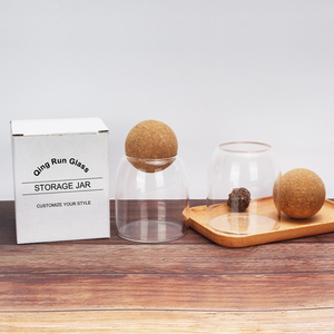 Vente en gros de bougeoirs en verre vides en coton de marque propre personnalisés et réutilisables avec boule de bois couvercles en liège scellés - Product Image 2