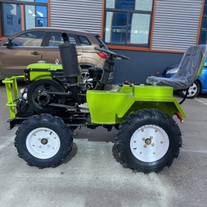 Tracteur à chenilles à quatre roues motrices de haute qualité avec charrue pour terrains difficiles - Product Image 2