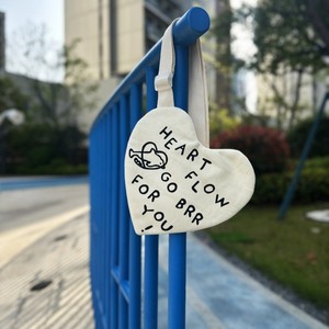 Riñonera Infantil Personalizada con Forma de Corazón, Linda Bolsa de Lona Cruzada para Niños, con Correa Ajustable, para Uso Diario - Product Image 4