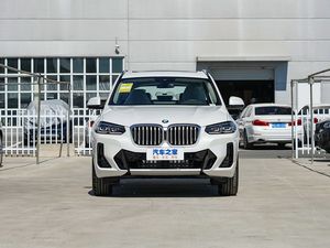<span class=keywords><strong>BMW</strong></span> X3 <span class=keywords><strong>SUV</strong></span> <span class=keywords><strong>2023</strong></span> d'occasion, sièges en cuir, intérieur foncé, régulateur de vitesse adaptatif, transmission intégrale, taille des pneus R19, boîte de vitesses automatique, conduite à gauche, transmission intégrale - Product Image 2