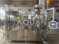 Ligne complète de production d'eau - Machine à souffler les bouteilles, machine de remplissage de bouteilles, machine d'étiquetage, machine d'emballage de bouteilles