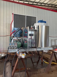 เครื่องทำน้ำแข็งเกล็ดอุตสาหกรรมรุ่นใหม่ของจีนยี่ห้อ <span class=keywords><strong>Yiren</strong></span> พร้อมมอเตอร์สำหรับโรงงานผลิต-2.5กิโลวัตต์ รับประกัน 1 ปี - Product Image 5