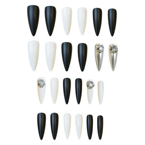 <span class=keywords><strong>Uñas</strong></span> Postizas Stiletto en Negro, <span class=keywords><strong>Blanco</strong></span> y Plateado <span class=keywords><strong>con</strong></span> Grandes Cristales, Puntas de <span class=keywords><strong>Uñas</strong></span> Acrílicas Reutilizables para Eventos de Estilo Urbano - Product Image 3