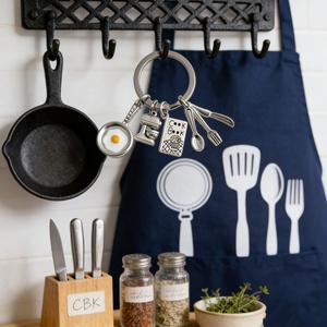 พวงกุญแจแฟชั่นโลหะผสมสังกะสีรูปอุปกรณ์ทำครัว ไข่ดาว กระทะ เครื่องปั่น ตำราอาหาร ของขวัญสำหรับเชฟ - Product Image 5