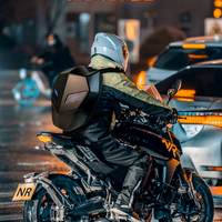 Sac à dos LED intelligent personnalisé OEM, modèle Chevalier, avec animation GIF, texte et images, yeux lumineux, idéal pour une utilisation extérieure polyvalente – Vente Flash