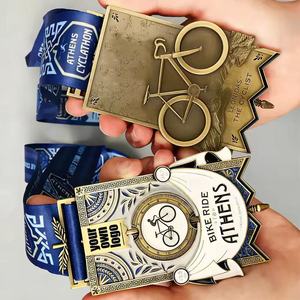 Médailles et trophées sportifs 3D personnalisés en alliage de zinc plaqué or pour cheerleaders, avec impression sérigraphiée émail souple et cordon en ruban - Product Image 1