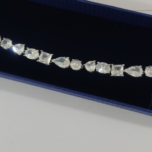 Bijoux en diamant de haute couture <span class=keywords><strong>pour</strong></span> femmes : collier goutte d'eau, bracelet goutte d'eau, bague goutte d'eau - Product Image 3