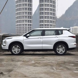 Auto Usado Mitsubishi <span class=keywords><strong>Outlander</strong></span> <span class=keywords><strong>2023</strong></span> 1.5T CVT AWD Premium 7 Plazas Gasolina SUV Compacto Cámara 360° Asientos de Cuero con Calefacción Volante a la Izquierda - Product Image 4