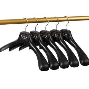 <span class=keywords><strong>Grucce</strong></span> <span class=keywords><strong>in</strong></span> Plastica PP Nera Economiche con Spalle Allargate <span class=keywords><strong>per</strong></span> <span class=keywords><strong>Abiti</strong></span>, Camicie, Giacche e Vestiti - Product Image 5