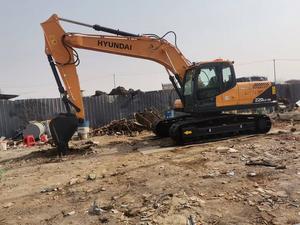 Excavatrice Hyundai 220LC-9S d'occasion, d'origine japonaise, 20 tonnes, grande pelle sur chenilles, haute efficacité, en vente à Shanghai - Product Image 2