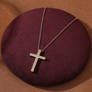 INS Collana con ciondolo a croce Bi-colore impermeabile 316L in acciaio inox vendita calda Design rosa <span class=keywords><strong>fiore</strong></span> Christian <span class=keywords><strong>simbolo</strong></span> all'ingrosso basso - Product Image 3