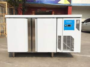 Réfrigérateur de travail sous comptoir entièrement en acier inoxydable - Product Image 3