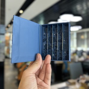 Mới Nhất Thiết Kế Tùy Chỉnh In Giấy Nhỏ Hộp Lật Đóng Cửa Thuốc Lá Hộp Cuốn Sách Hình 5 Gói Trước Cuộn Thuốc Lá Hộp - Product Image 1