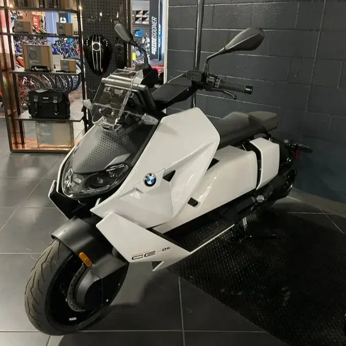 En Stock Excelentes Llegadas Usadas 2023 BM-W CE 04 Nuevas Scooters Eléctricos-Ciclomotor Motocicletas BLANCO CLARO