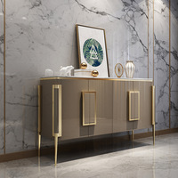 Table d'appoint modulaire moderne pour salon avec pieds en acier inoxydable doré et console en bois MDF