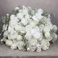 Boule de fleurs artificielles blanches et crème en forme de rose pour décoration de table de mariage, présentation florale de vitrine