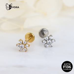 VORA ASTM F136 Titane Fleur Labret à filetage interne, grappe de marguerites, bijou de piercing pour cartilage d'oreille, hélix, tragus, conque - Product Image 2