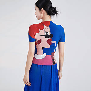 เสื้อยืด2025จีบเข้ารูปยืดหยุ่นสูงสำหรับผู้หญิงคอลเลคชั่นฤดูร้อนเสื้อแขนสั้นพิมพ์ลายการ์ตูนเรขาคณิตเป็นมิตรกับสิ่งแวดล้อม - Product Image 4