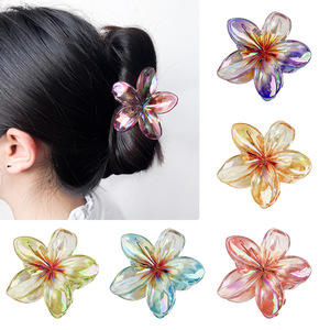 Pince à cheveux griffe de requin pour femme, motif <span class=keywords><strong>fleur</strong></span> de <span class=keywords><strong>frangipanier</strong></span> colorée, en plastique, pour mariage hawaïen, plage et usage quotidien - Product Image 2