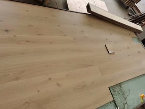 Planchers en bois franc de chêne brossé de 15 mm, personnalisés, imperméables, couleur naturelle, qualité ABCD, parquet en chêne blanc pour usage intérieur - Product Image 5