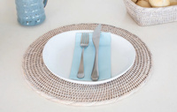 Napperon en rotin naturel de qualité supérieure Assiette de chargeur en rotin en gros pour affichage de nourriture élégant et décor de cuisine