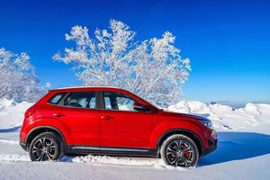 Niedrige Preise 2025 Chinesische Preise 4*<span class=keywords><strong>2</strong></span> FAW R7 Small Mini Suv 4 Räder Günstige Benzin autos für Erwachsene - Product Image 4