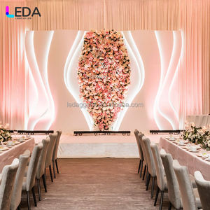 LEDA - Fondo de Escenario con Ondas Iluminadas por LED, Acrílico Blanco Elegante, Diseño Personalizado, con Flores, para Decoración de Bodas y Eventos - Product Image 5