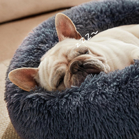 Lit pour chien en forme de donut confortable et rond, en peluche douce de couleur gris foncé, fabriqué sur mesure par le fabricant, pour un sommeil apaisant, livraison directe