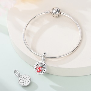 จี้ห้อยรูปเหรียญเคลือบสีทองแดงประดับเพชร CZ รูปทรงกลม ลายกุหลาบ นางฟ้า พระอาทิตย์ พระจันทร์ เหมาะสำหรับสร้อยข้อมือผู้หญิง ของขวัญแทนความรักสุดโรแมนติก - Product Image 6