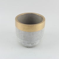 Petit pot de fleurs en ciment moderne et créatif de style Ins, fait à la main, pour la décoration de bureau ou de centre commercial, en boîte.