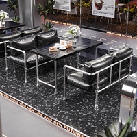 Ensemble de mobilier de bar commercial personnalisable en bambou de style industriel, table et chaises, pour les salles de négociation des salons de thé