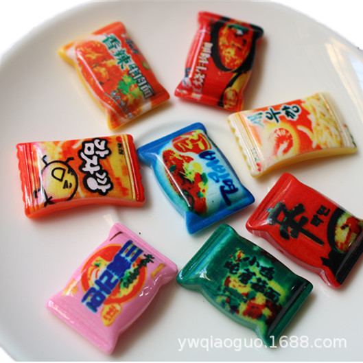 Simulated Korean Instant Noodles DIY Crafts Handmade Miniature Food Play Resin Phone Case Decor Pendants Junk Phone Case