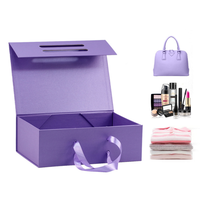 Boîte cadeau pliable de luxe avec logo personnalisé, poignée en ruban, couvercle magnétique pliable, emballage rigide pour vêtements, chaussures, articles vestimentaires