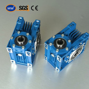 Réducteur de vitesse à vis sans fin en aluminium NMRV50 de conception compacte Rapport 30:1 Réducteur de vitesse à rapport élevé <span class=keywords><strong>pour</strong></span> <span class=keywords><strong>le</strong></span> <span class=keywords><strong>traitement</strong></span> des eaux usées et <span class=keywords><strong>le</strong></span> palan de construction - Product Image 3